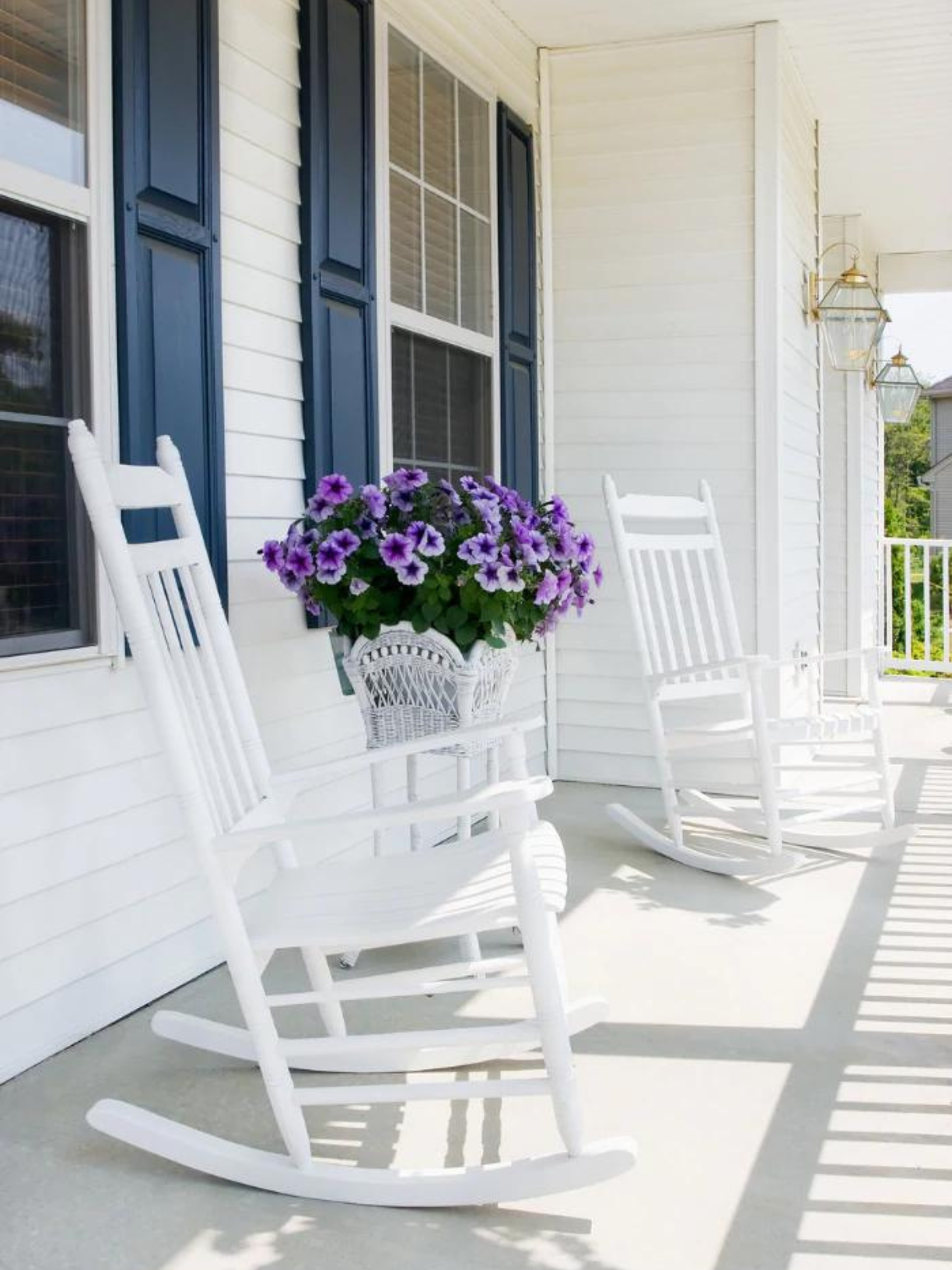 5 Tips for Outdoor Staging that Will Delight Potential Buyers